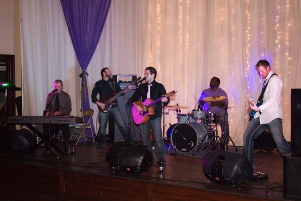 Decoy performing during gala
